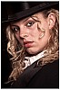 szusza im marlene-dietrich-look - (c) l lammers.jpg